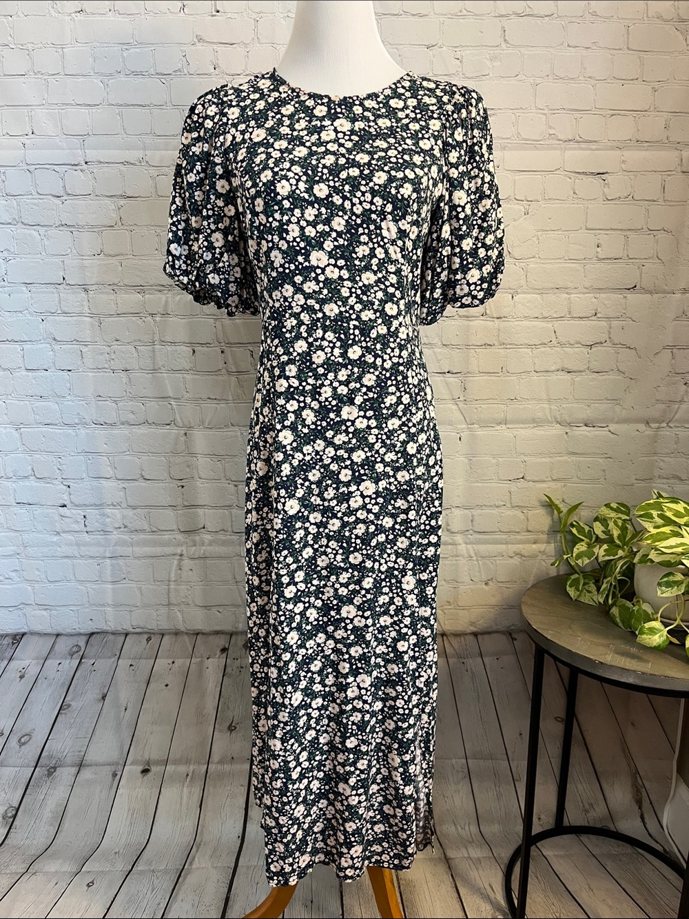 NEW Old Navy Floral Puff-Sleeve Midi Dress